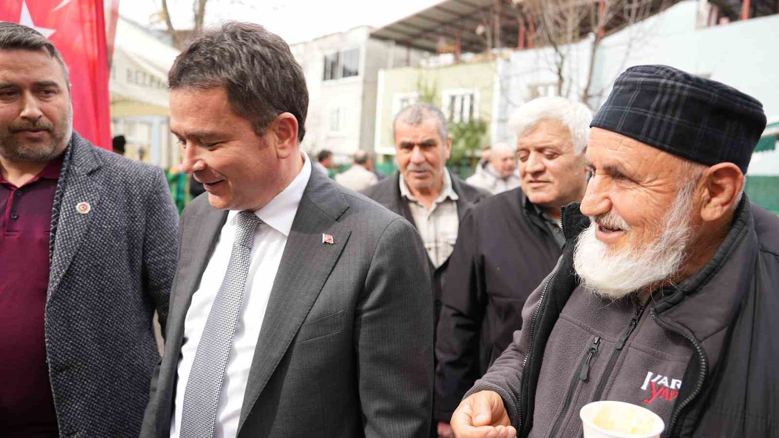 Osmangazi’de Başkan Mehmet Akif Mahallesi sakinlerini dinledi
