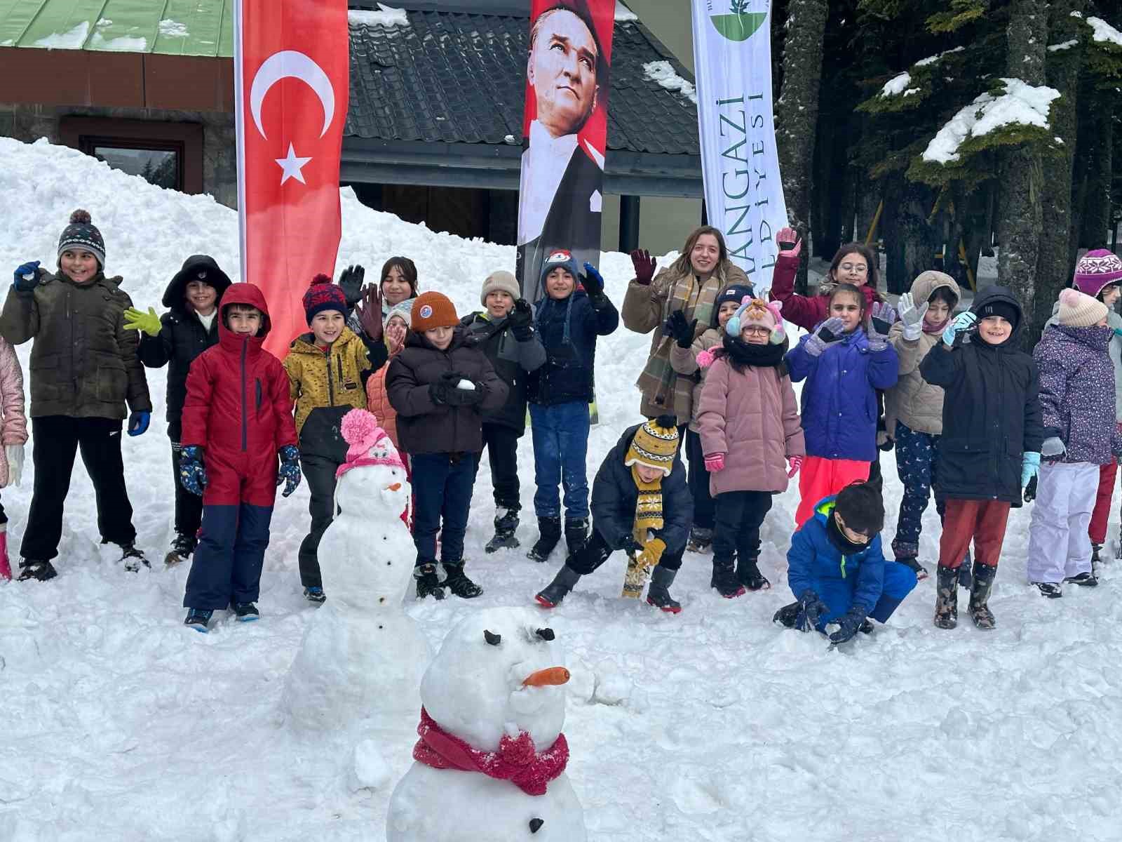 Osmangazi’de çocuklar kış neşesiyle buluştu
