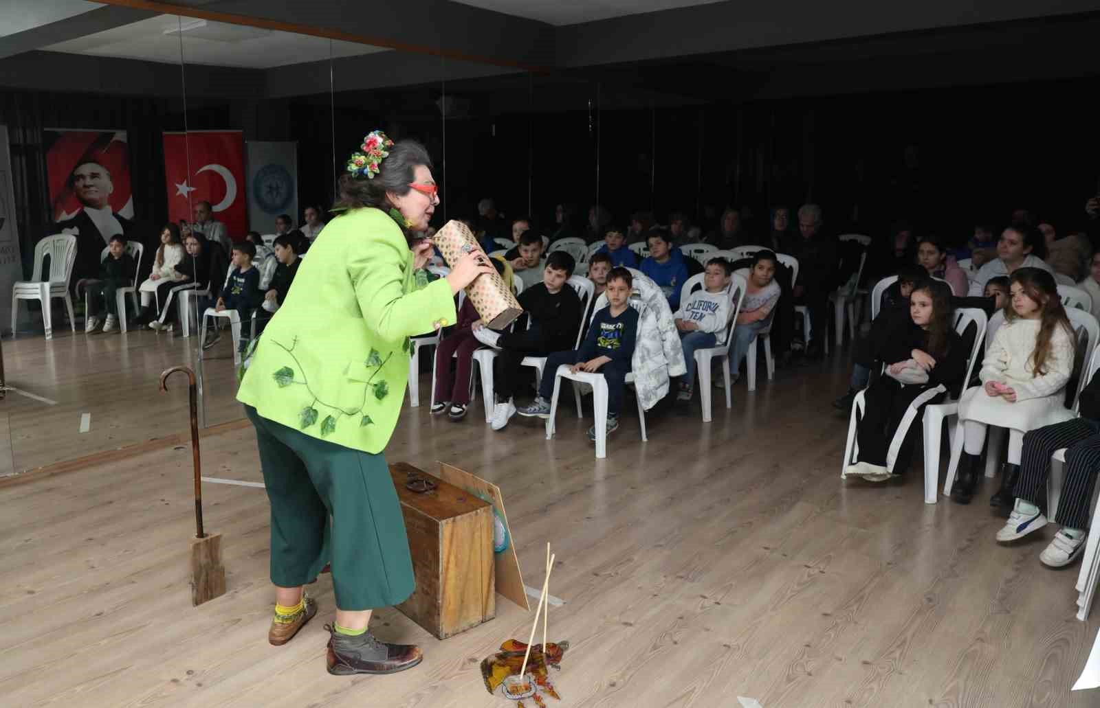 Osmangazi’de çocuklara doğayı sevdiren oyun
Osmangazi’de çocuklara doğayı sevdiren oyun