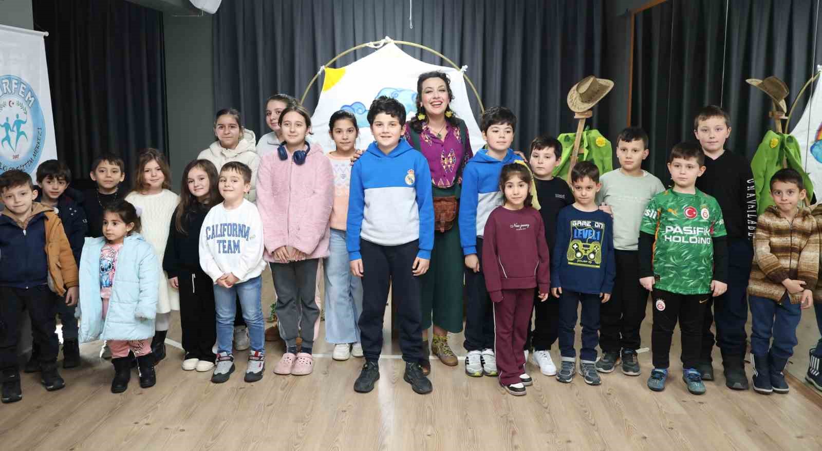 Osmangazi’de çocuklara doğayı sevdiren oyun
Osmangazi’de çocuklara doğayı sevdiren oyun