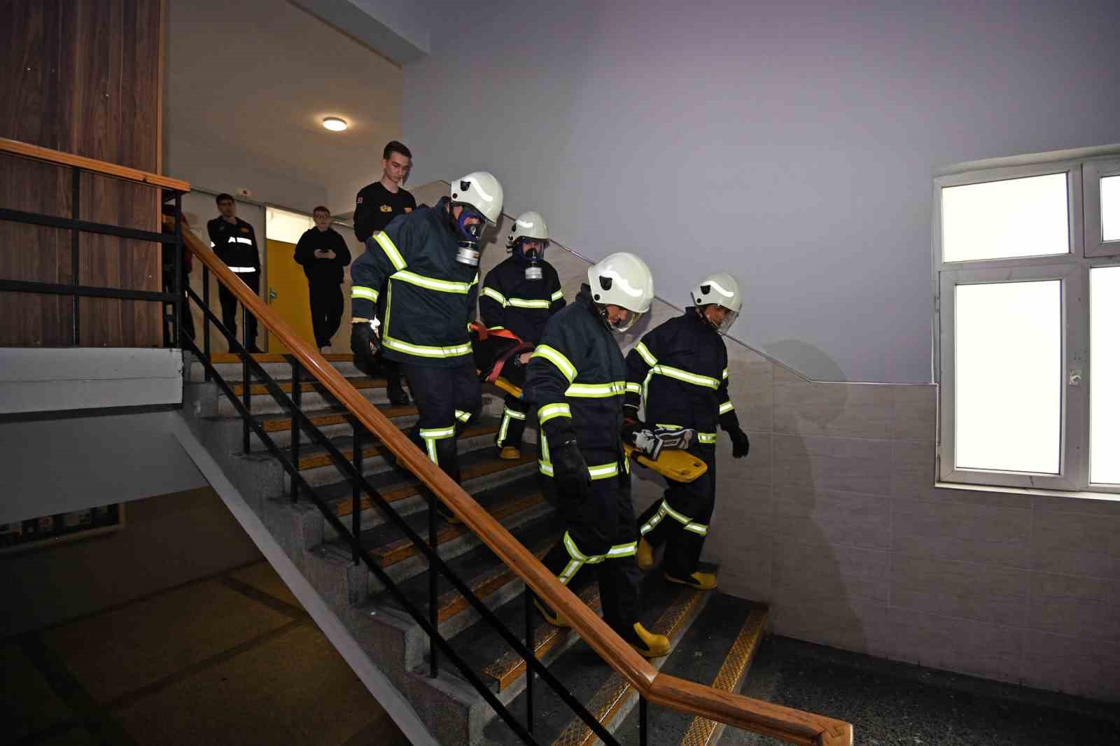 Osmangazi’de gerçeğini aratmayan yangın tatbikatı
