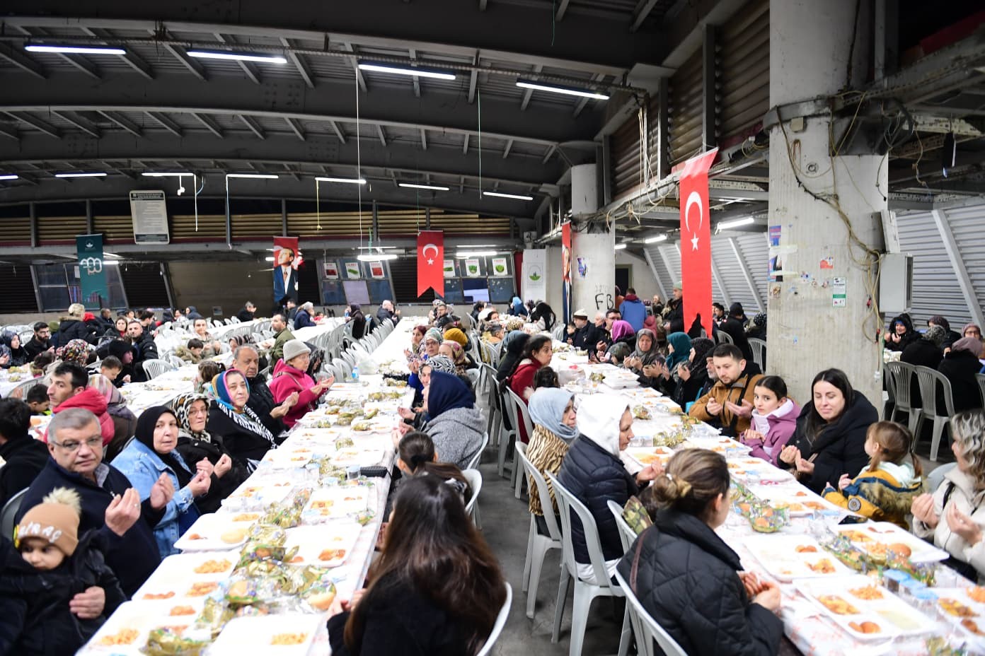 Osmangazi’de gönülleri buluşturan iftar programı

