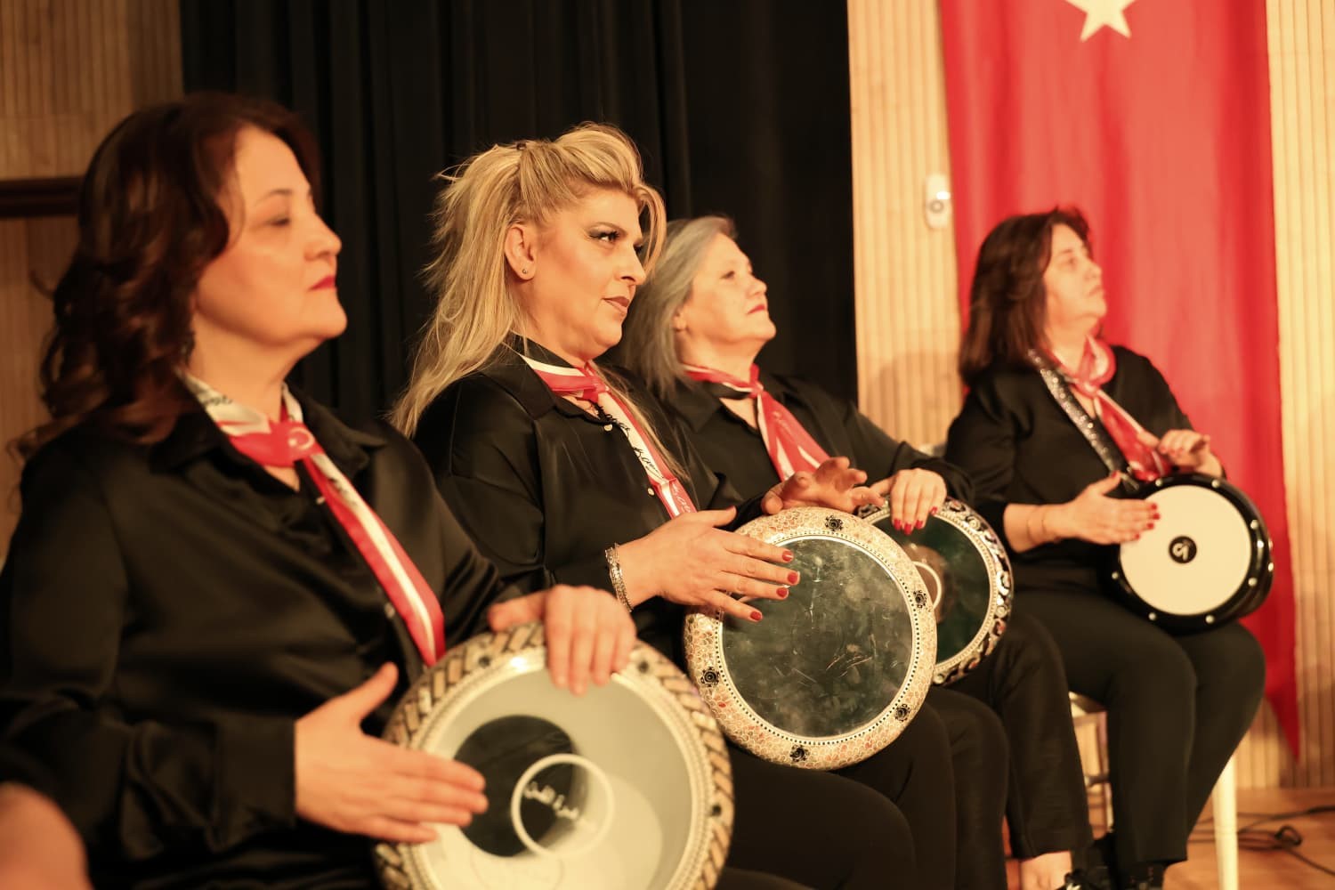 Osmangazi’de kadınlardan muhteşem ritim gösterisi
