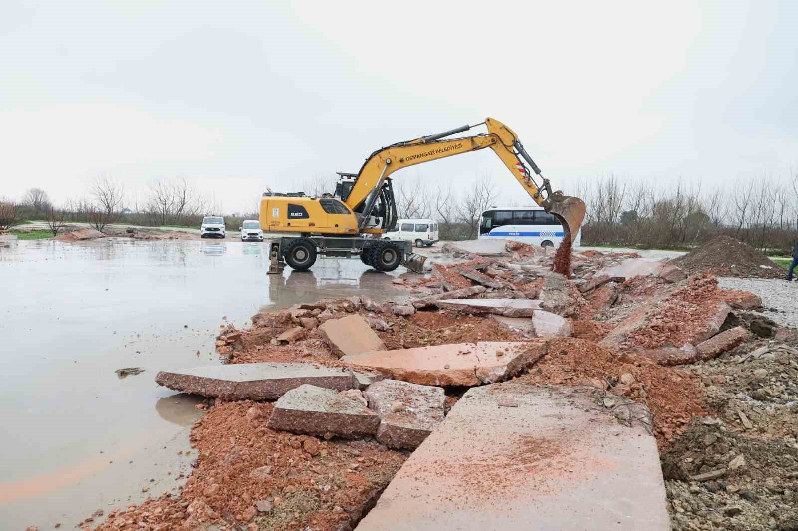 Osmangazi’de tarım arazilerini tahrip edenlere anında müdahale
