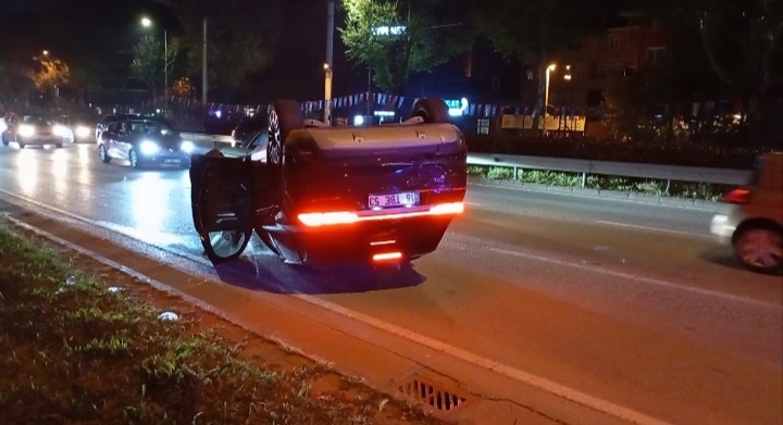 Osmangazi’de trafik kazası: Otomobil takla attı, 1 yaralı
