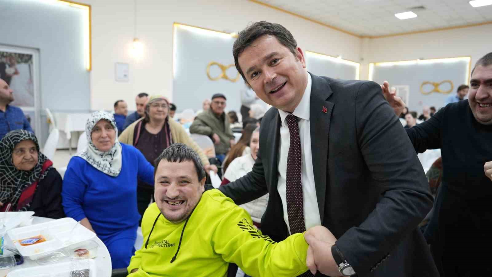 Osmangazi’de yatırım ve projeler hız kesmedi
Osmangazi’de yatırım ve projeler hız kesmedi