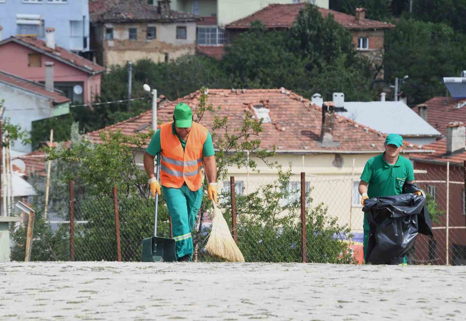 Osmangazi’de yatırım ve projeler hız kesmedi
Osmangazi’de yatırım ve projeler hız kesmedi