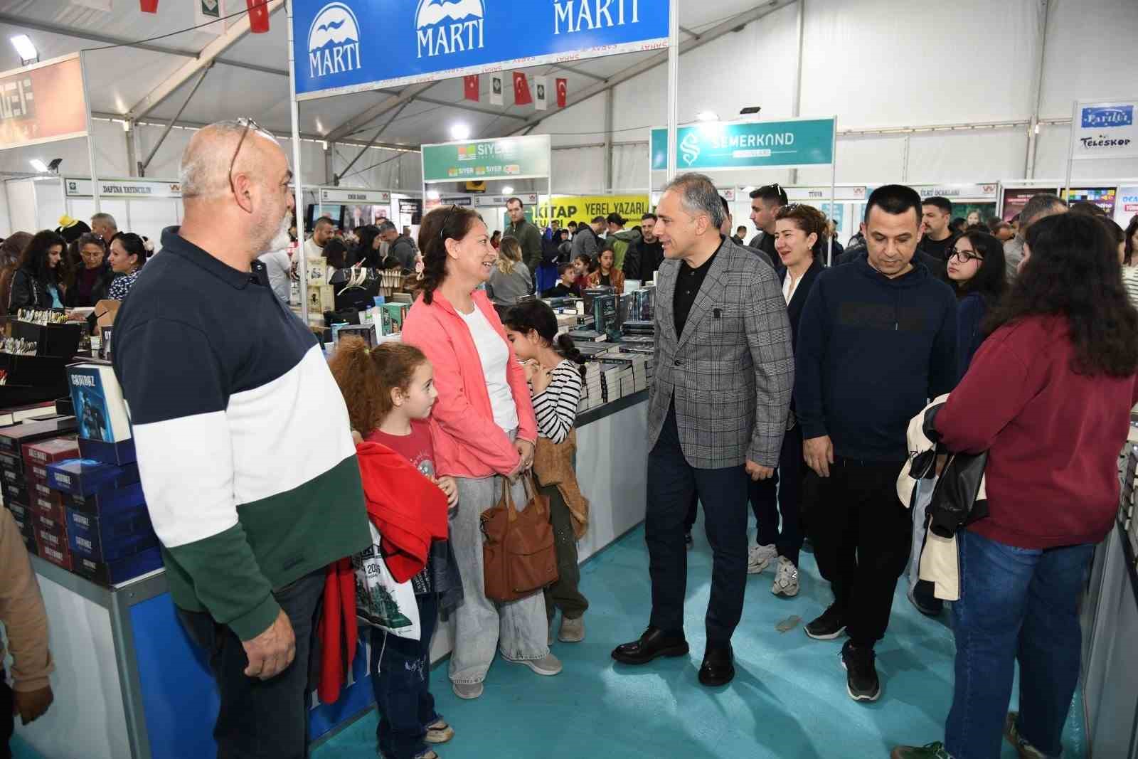 Osmaniye kitap fuarı ilk 3 günde 30 bin ziyaretçiyi ağırladı
