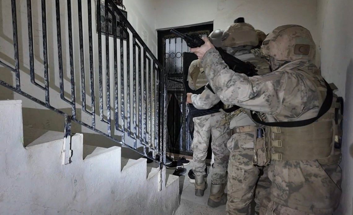 Osmaniye merkezli DEAŞ operasyonu: 3 şüpheli tutuklandı
