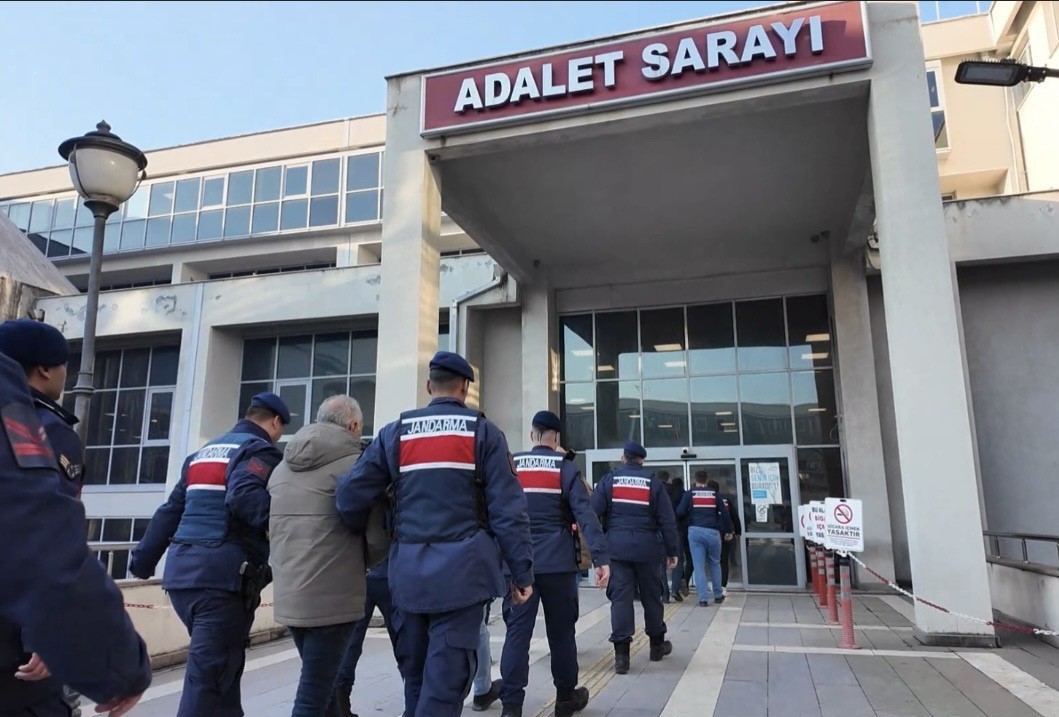 Osmaniye merkezli kaçakçılık operasyonunda 5 tutuklama
