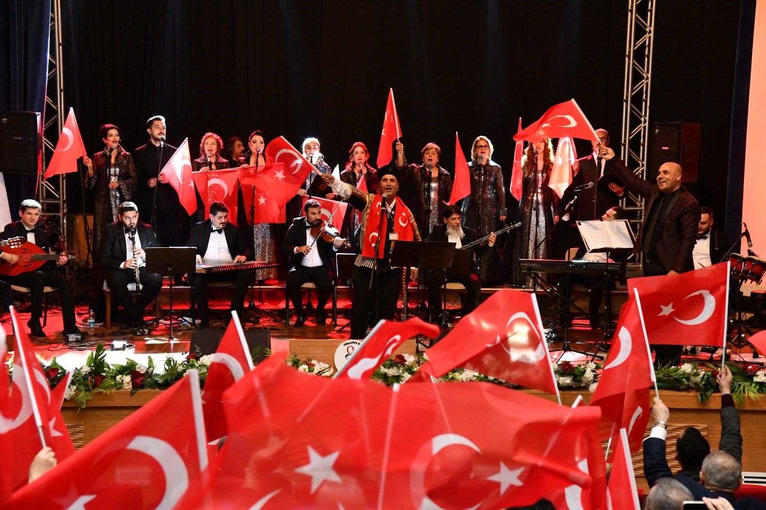 Osmaniye Musiki Derneği Belediye Korosu’ndan "Kurtuluş" konseri
