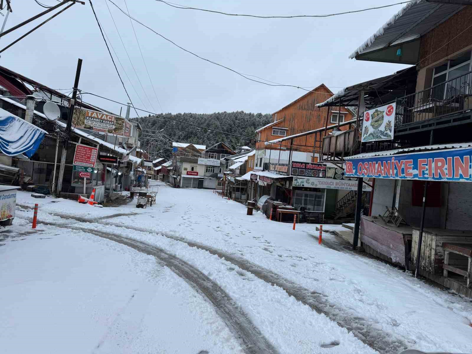 Osmaniye Zorkun Yaylası’nda kar yağışı başladı
