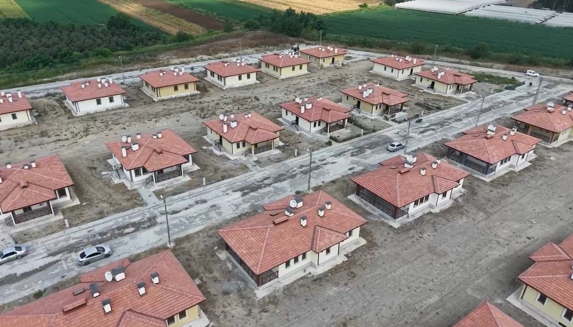 Osmaniye’de 12 bin 557 konut ve iş yeri hak sahiplerine teslim edildi
