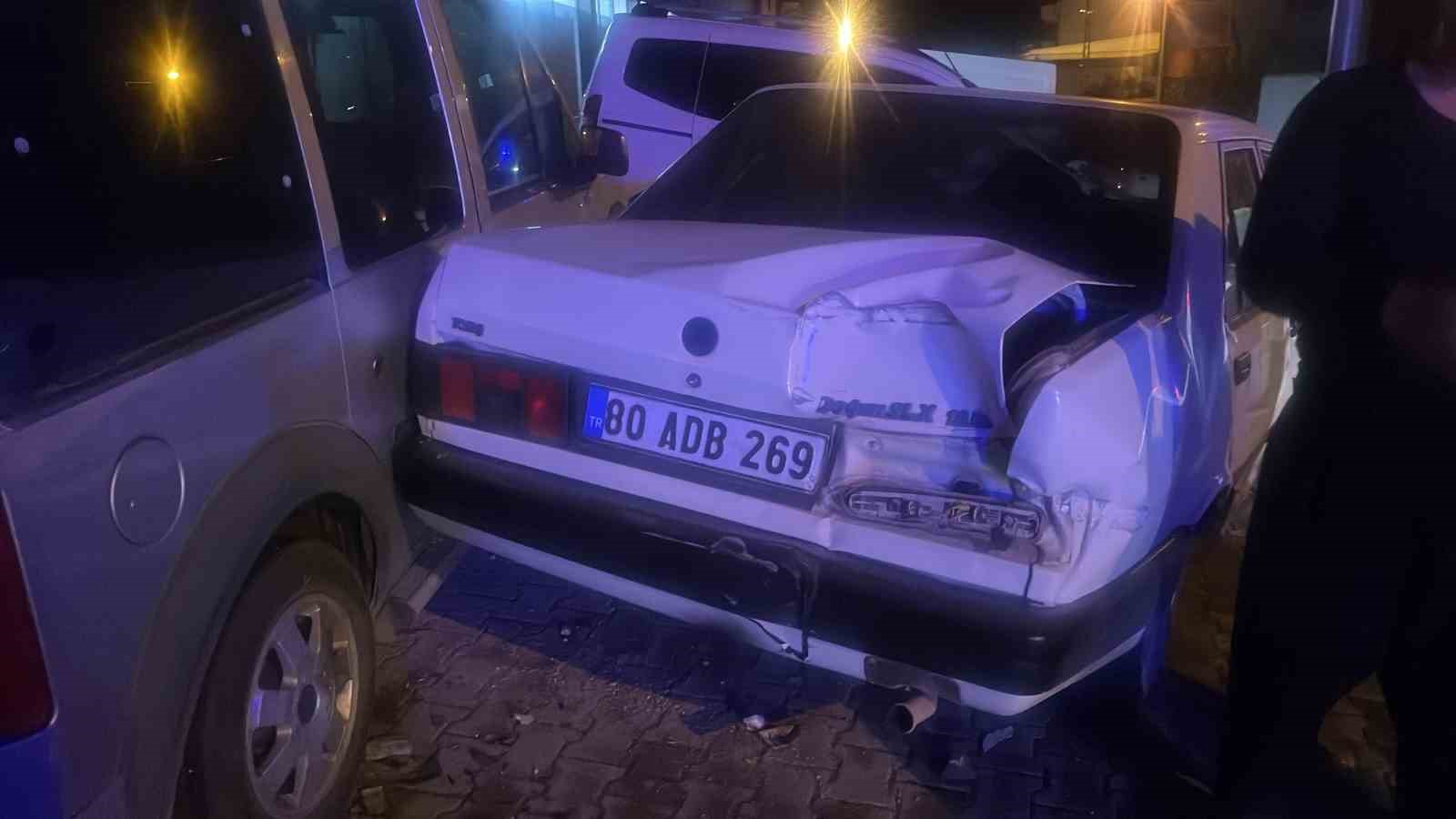 Osmaniye’de 3 aracın karıştığı kazada 2 kişi yaralandı
