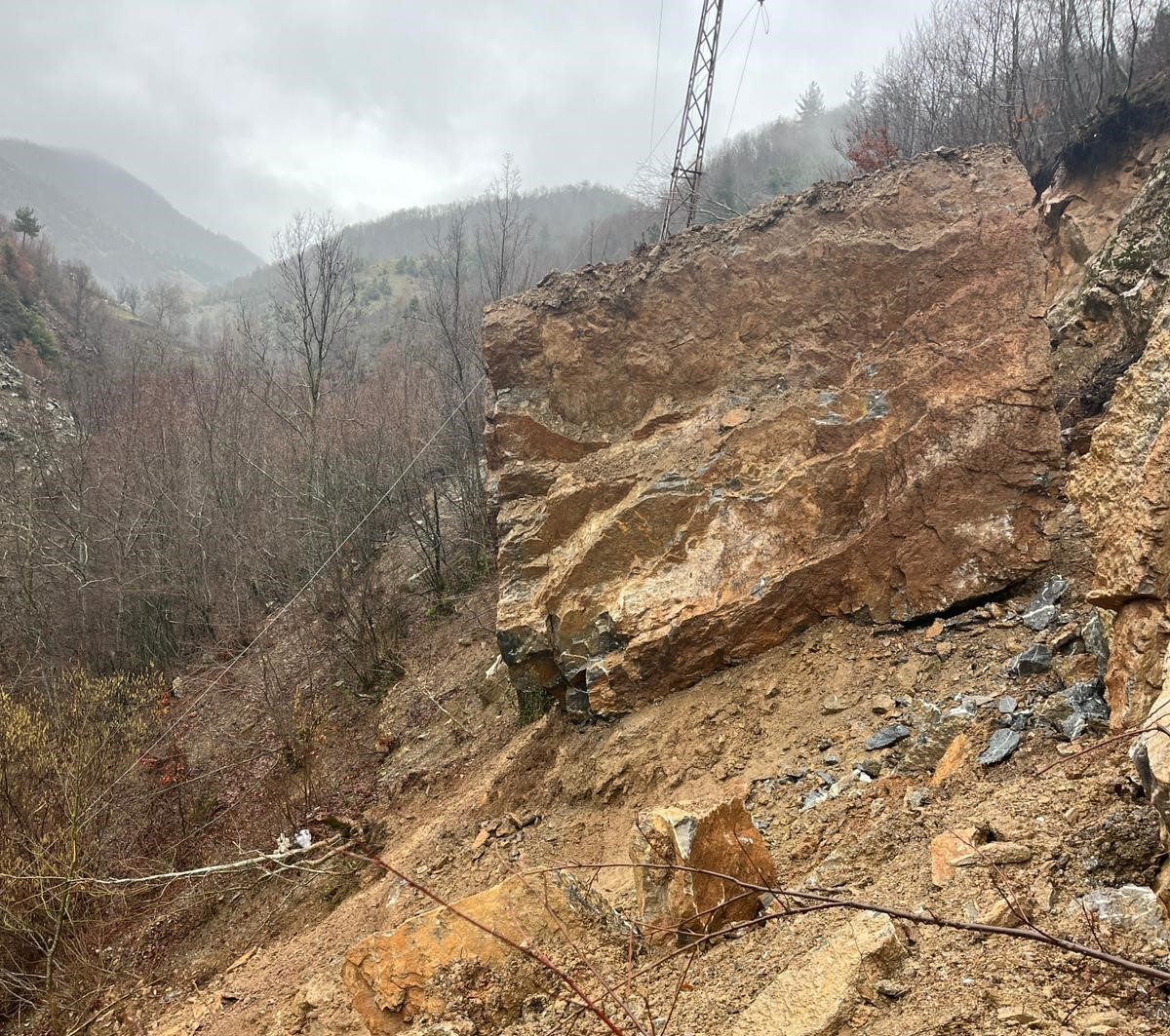 Osmaniye’de 3 gündür devam eden yağmur ve fırtına hayatı olumsuz etkiledi
