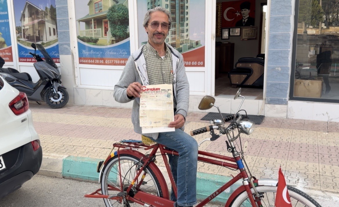 Osmaniye’de 47 yıllık berberin 41 yıllık bisiklet sevdası
