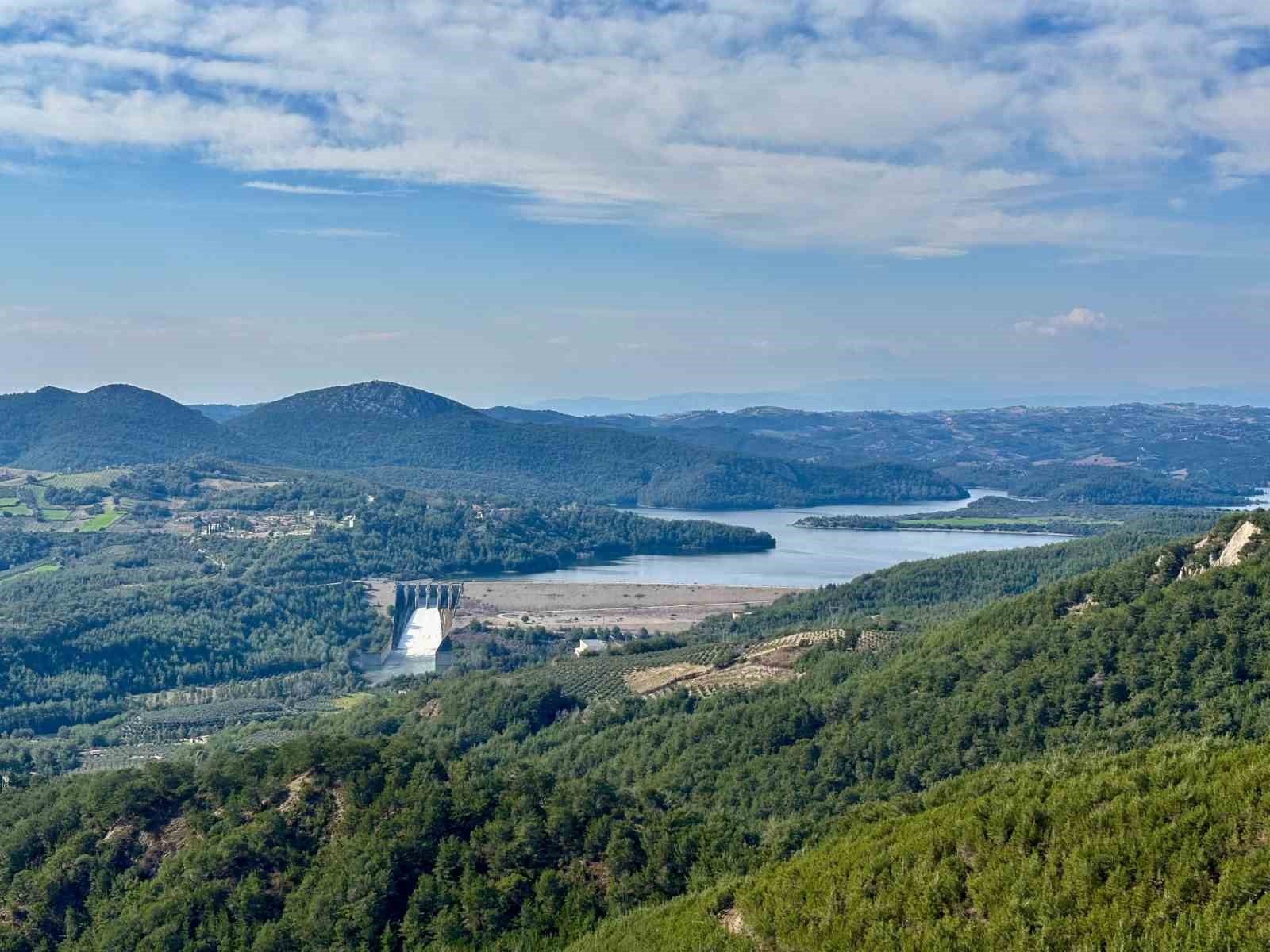 Osmaniye’de Aslantaş Barajı’nda yıllar sonra su tahliyesi başladı
