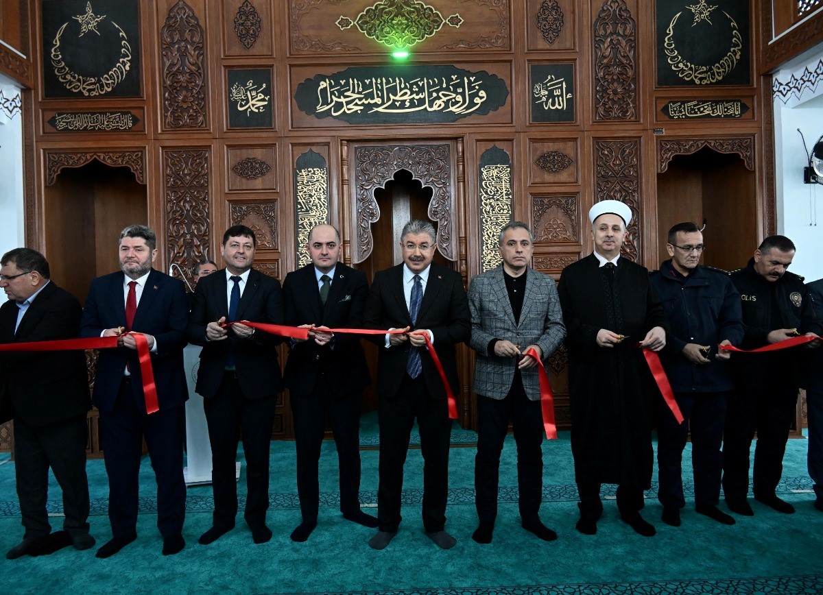 Osmaniye’de depremde yıkılan Çardak Köyü Camii yeniden ibadete açıldı
