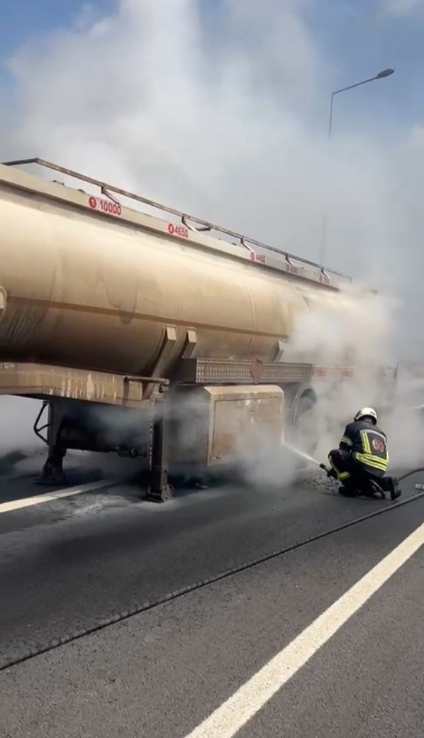 Osmaniye’de mazot yüklü tanker alev aldı
