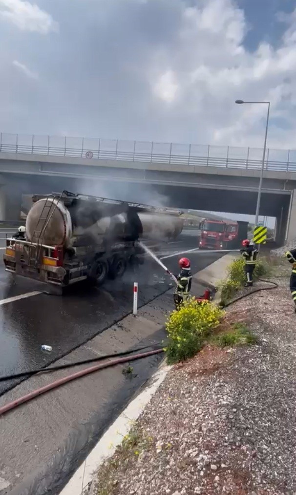 Osmaniye’de mazot yüklü tanker alev aldı
