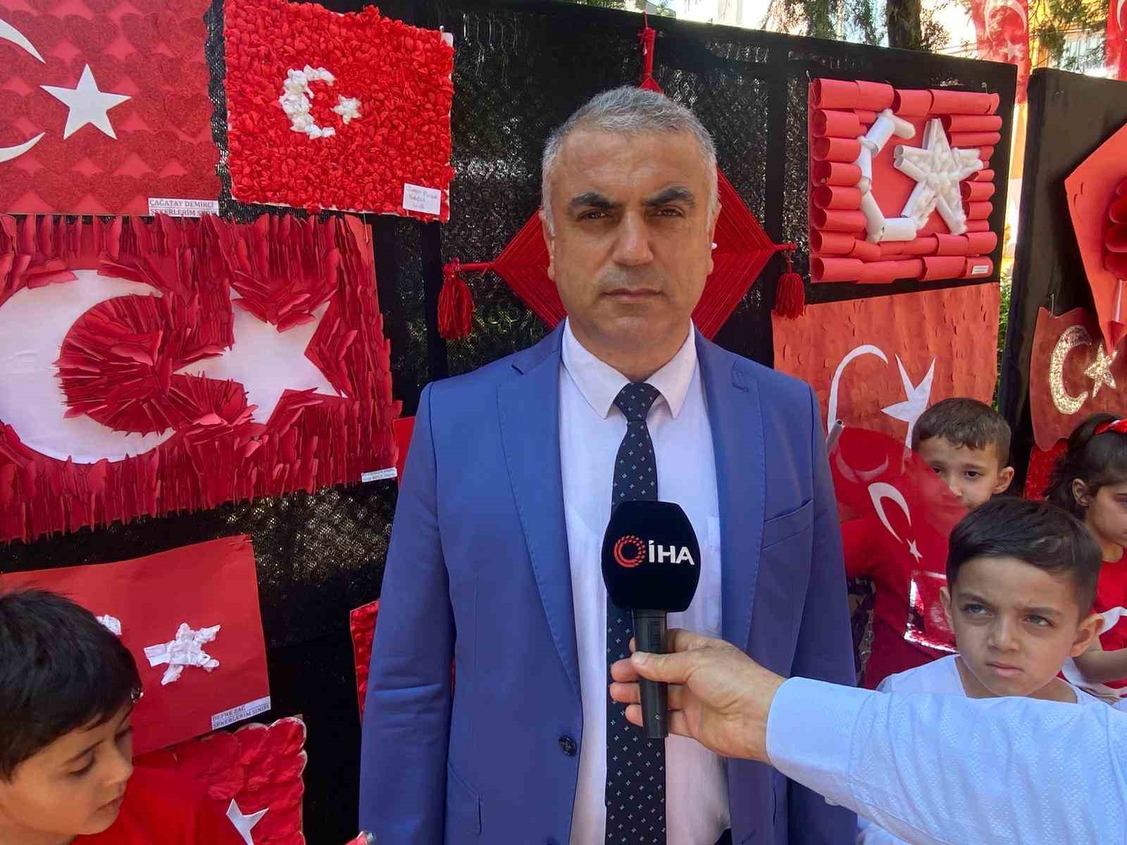Osmaniye’de minik öğrencilerden el emeği bayrak sergisi
