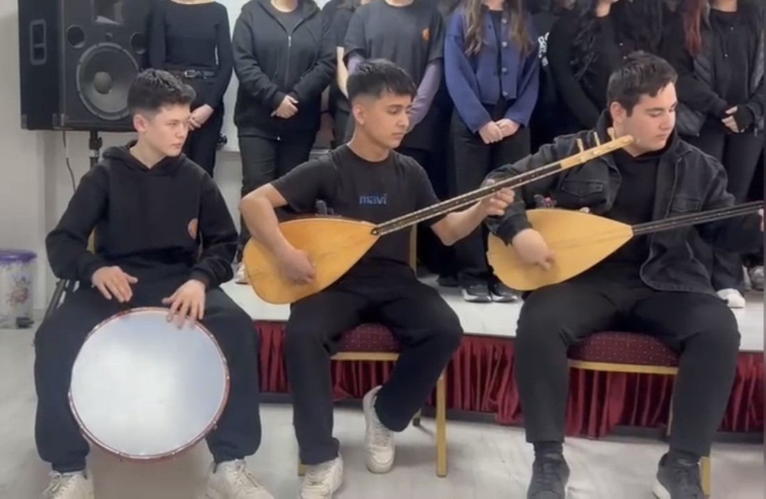 Osmaniye’de öğrencilerden İstiklal Marşı’nın kabulüne anlamlı etkinlik
