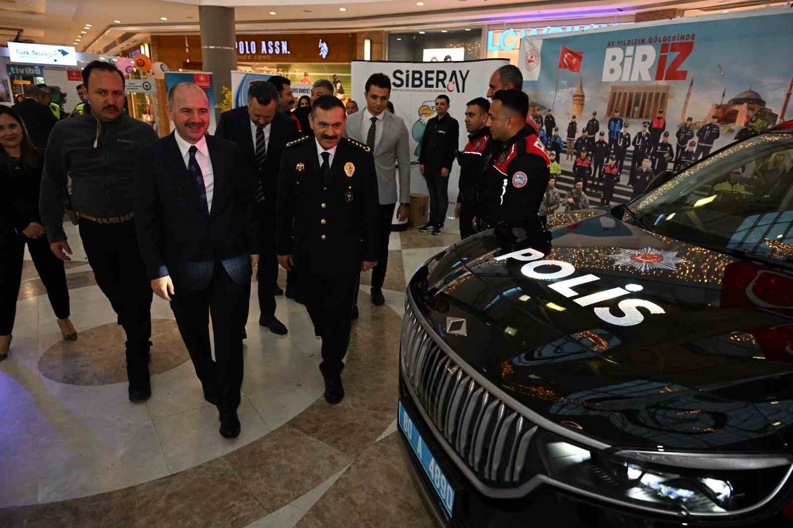 Osmaniye’de Polis Haftası’nda emniyetten bilgilendirme standı
