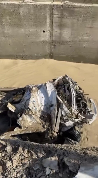 Osmaniye’de selde kaybolan minibüs bulundu, geriye hurda kaldı
