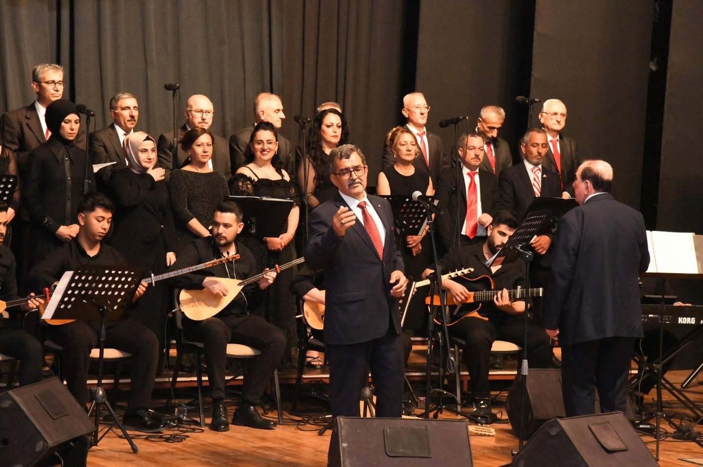 Osmaniye’de Türk halk müziği rüzgarı esti
