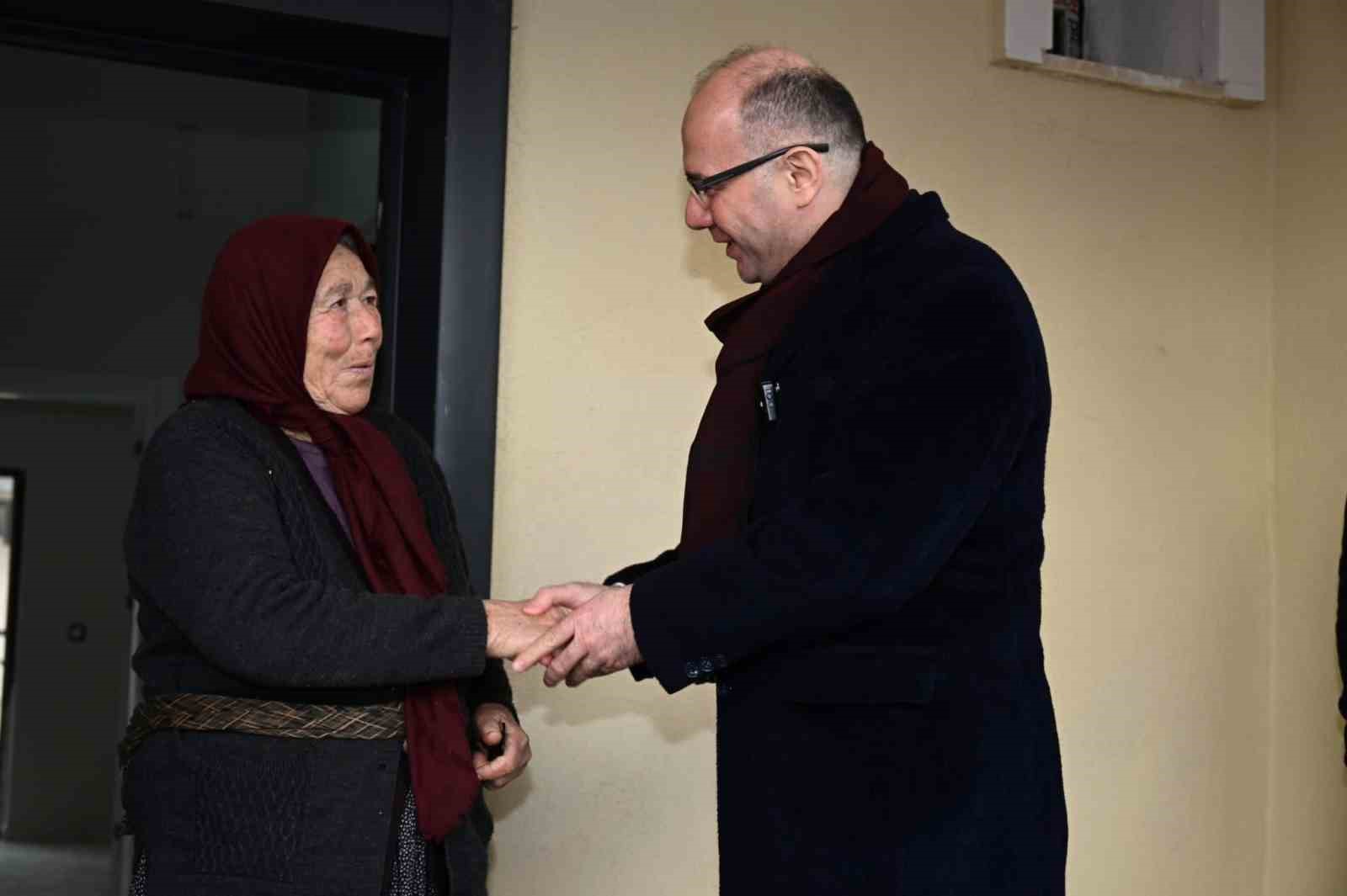 Osmaniye’de yapımı tamamlanan köy evleri hak sahiplerine teslim edildi
