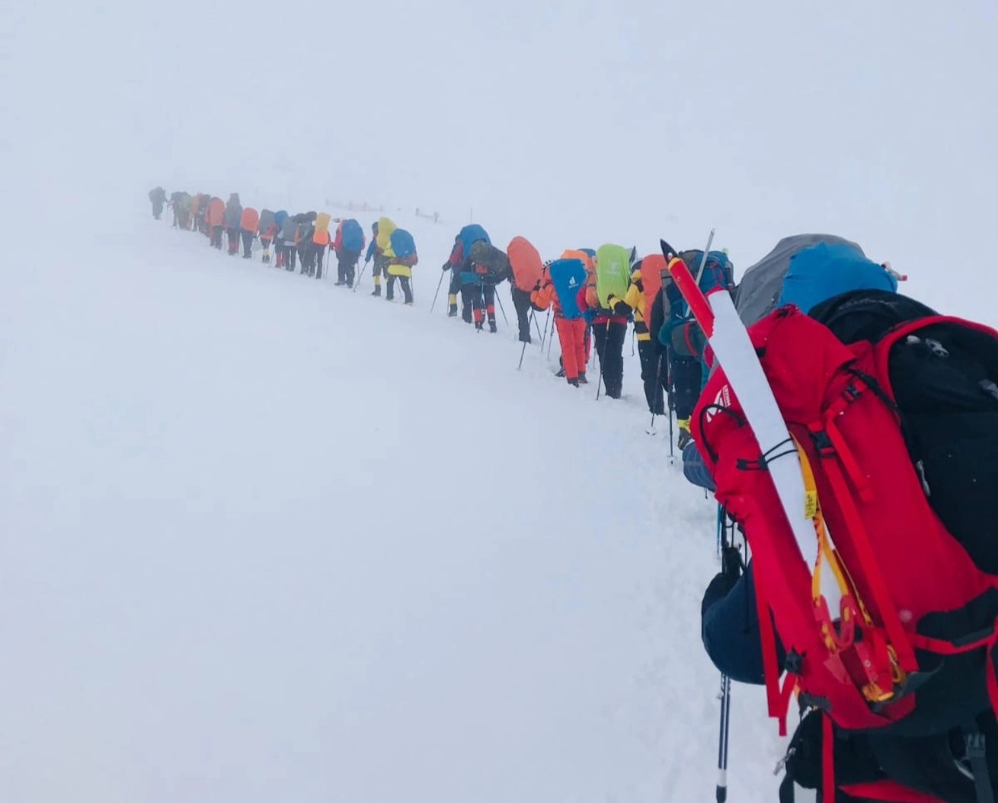 Osmaniyeli depremzede dağcılar Erciyes’te anma tırmanışı yaptı
