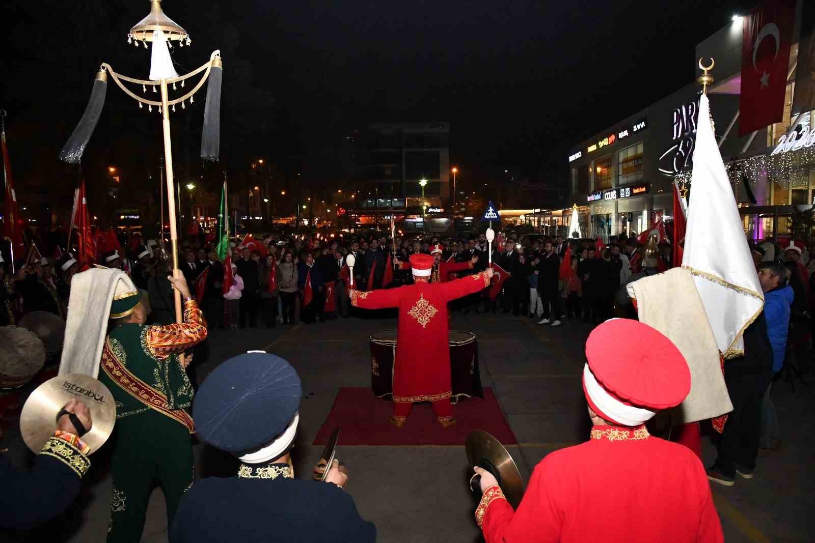 Osmaniye’nin kurtuluşu fener alayıyla kutlandı
Osmaniye’nin kurtuluşu fener alayıyla kutlandı
