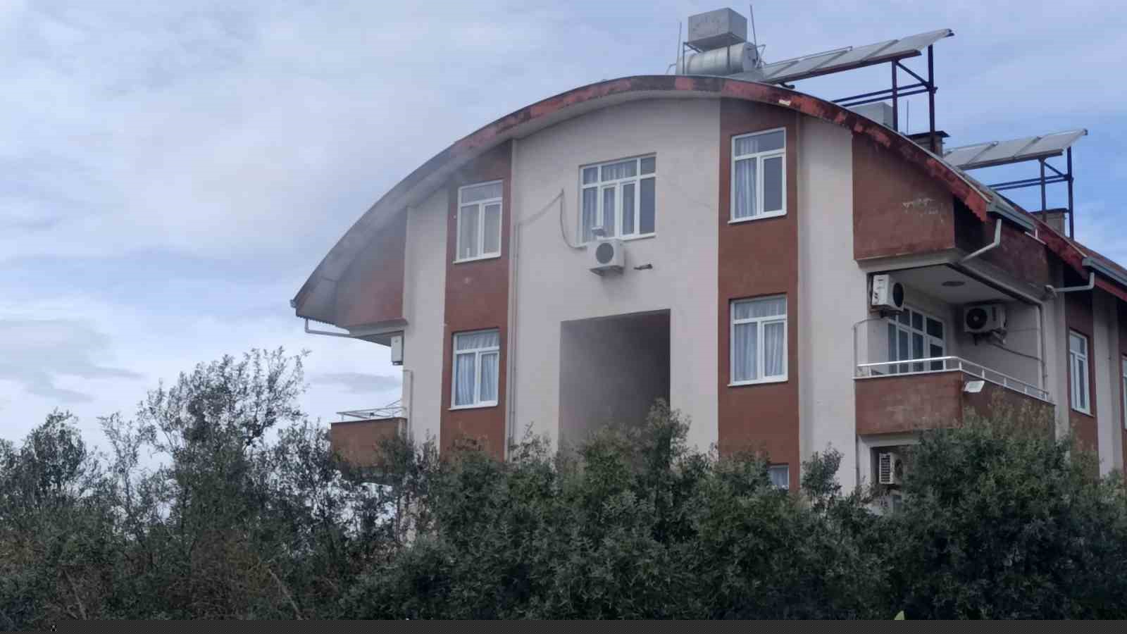 Otel lojmanında çıkan yangın korkuttu
