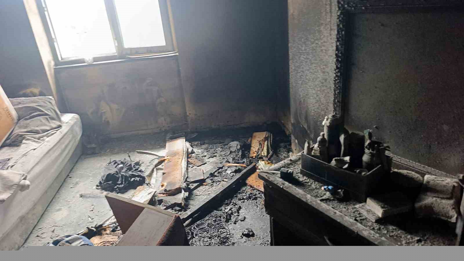 Otel lojmanında çıkan yangın korkuttu
