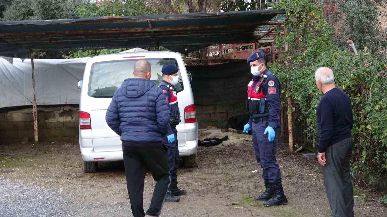 Otelin otoparkında bir kişi başından vurulmuş halde bulundu
