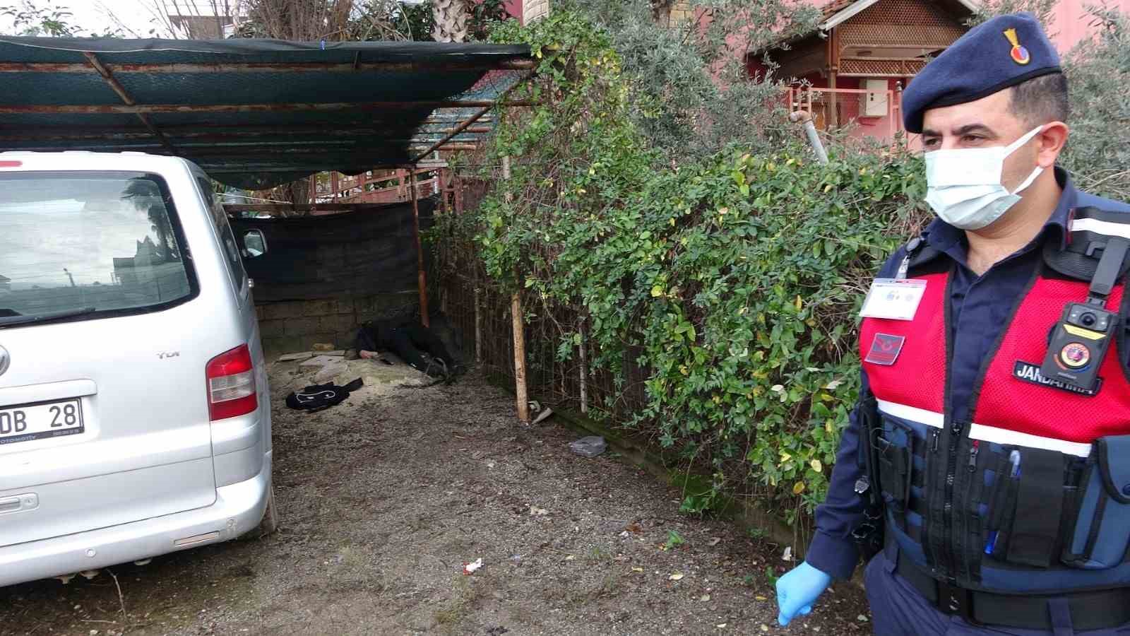 Otelin otoparkında bir kişi başından vurulmuş halde bulundu
