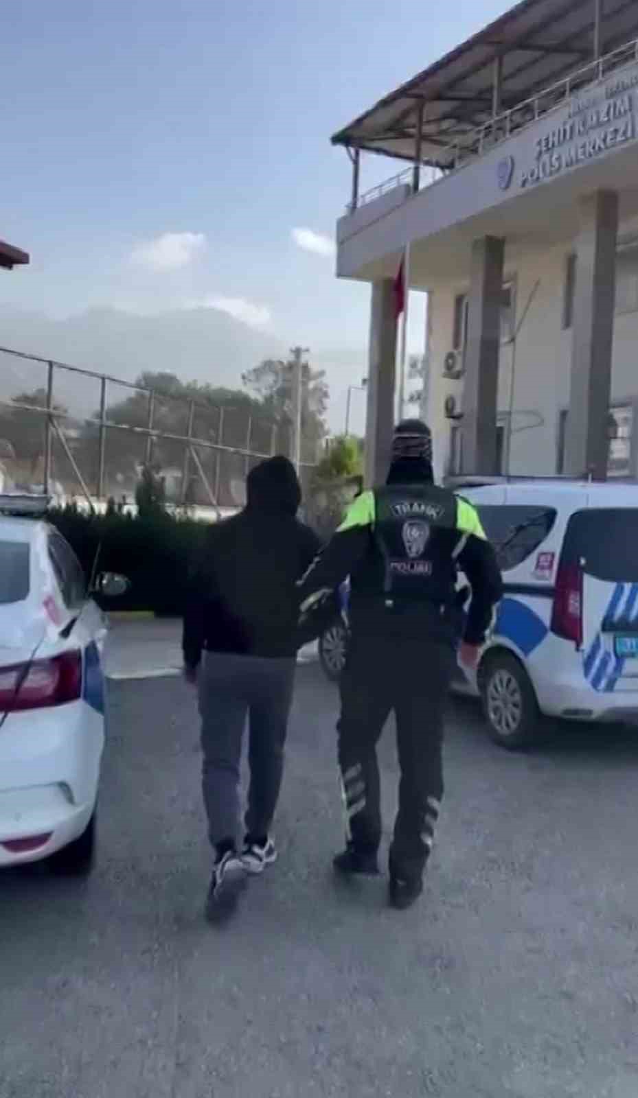 Otobanda 174 kilometre hızla ölüme meydan okuyan motosikletliye 45 bin TL ceza
