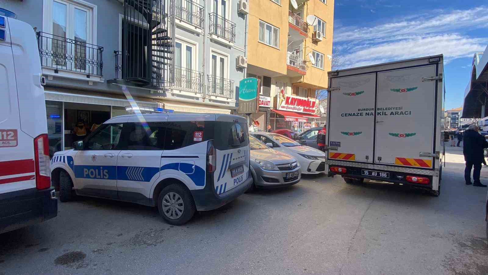 Otobüs şoförü kaldığı otelde ölü bulundu
