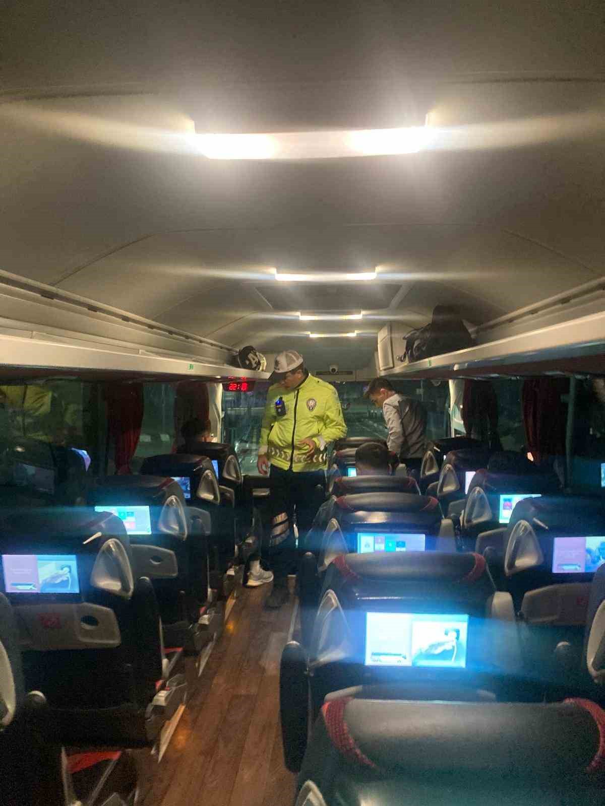 Otobüs terminallerinde emniyet kemeri denetimi
