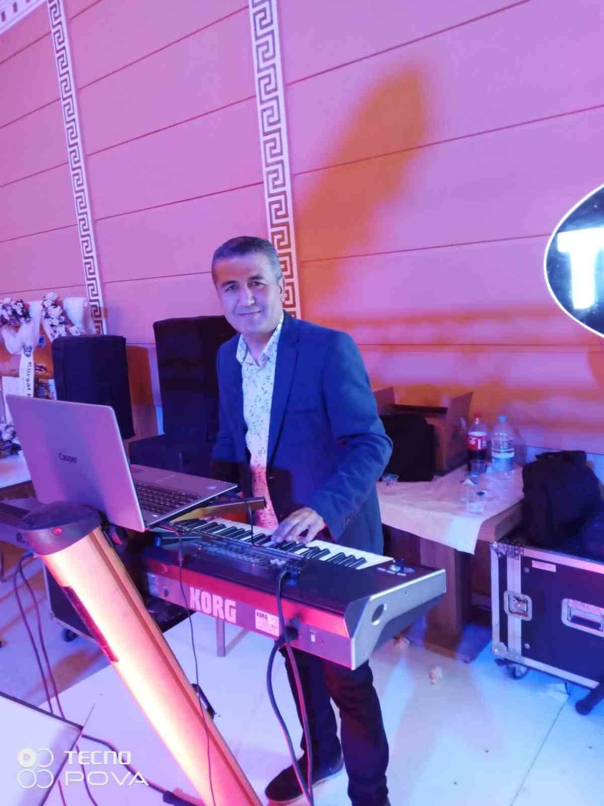 Otobüste kalbi duran yolcu yaşam savaşını kaybetti
