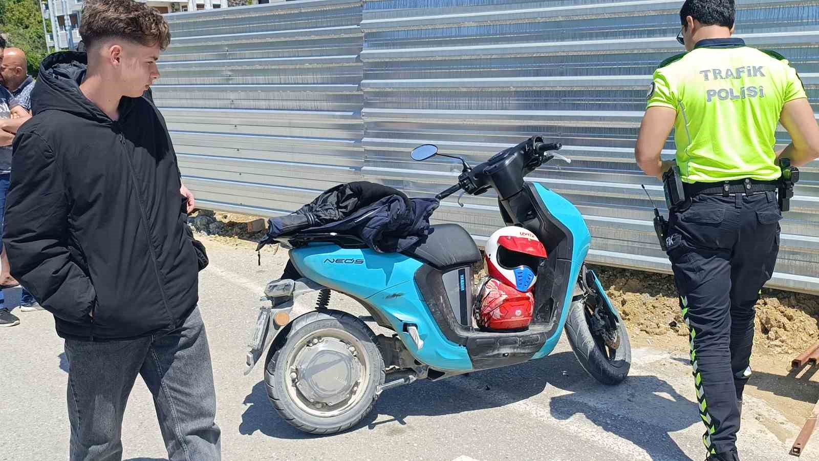 Otomobil ile motorlu bisiklet çarpıştı: 1 yaralı
