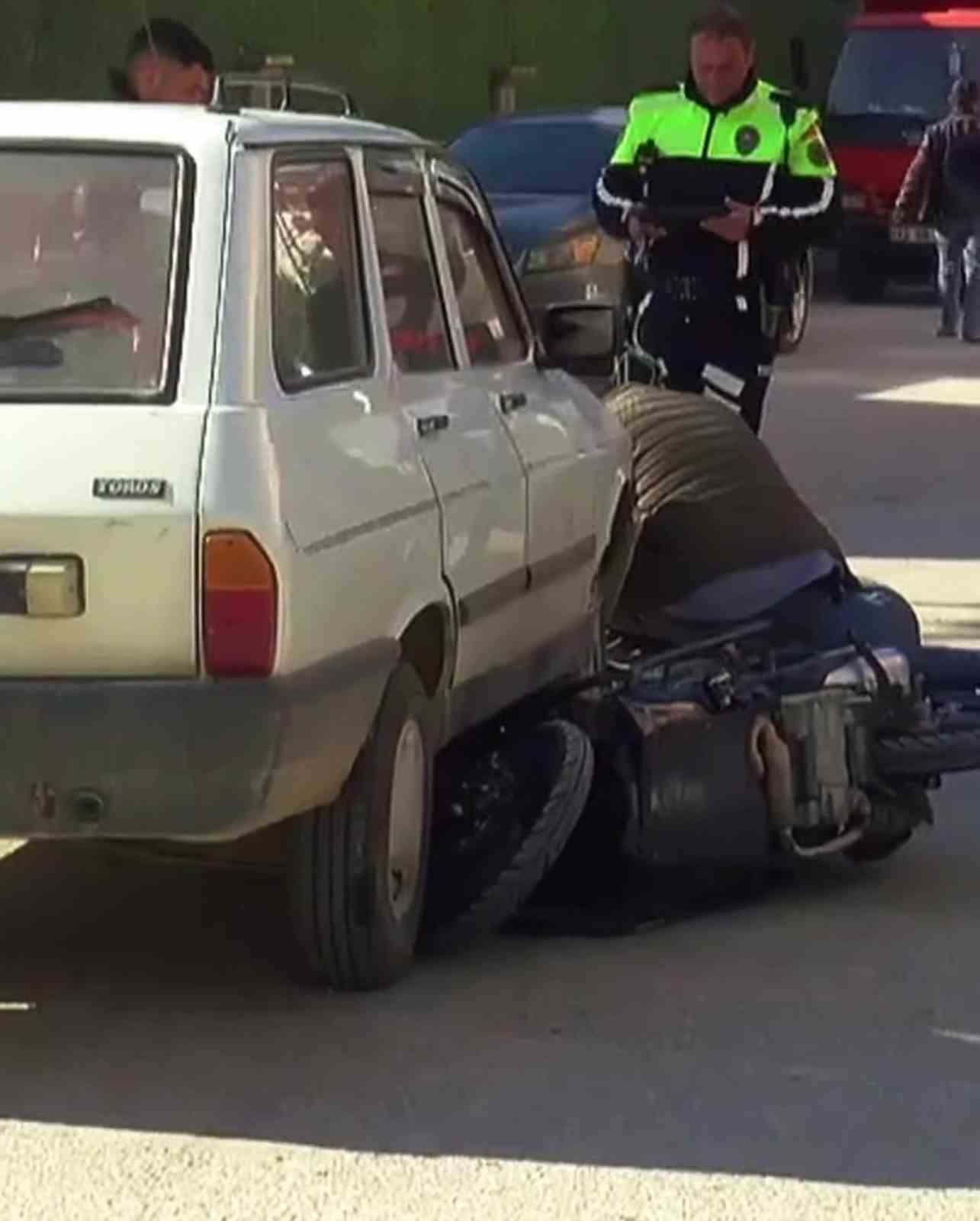 Otomobil ile motosiklet çarpıştı: 1 yaralı
