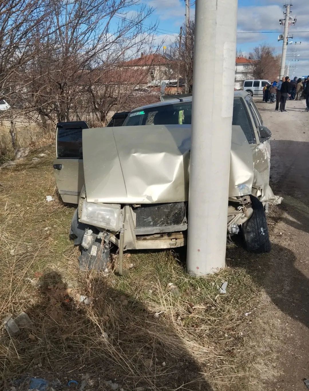 Otomobil mopedle çarpıştı: Anne hayatını kaybetti, oğlu ağır yaralandı
