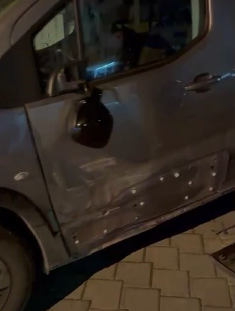 Otomobil ve motosikletin karıştığı kaza güvenlik kamerasına yansıdı
