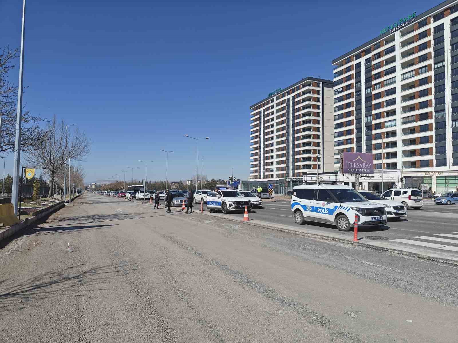 Otomobilin çarptığı 15 yaşındaki çocuk ağır yaralandı
