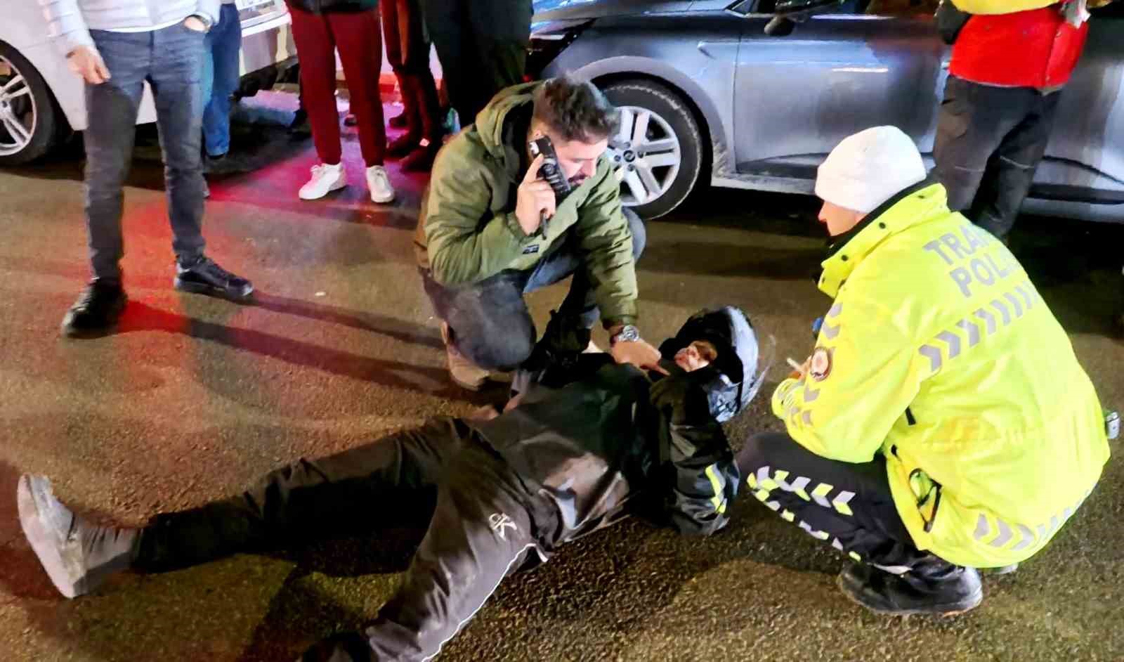 Otomobilin çarptığı motosiklet sürücüsü yaralandı
