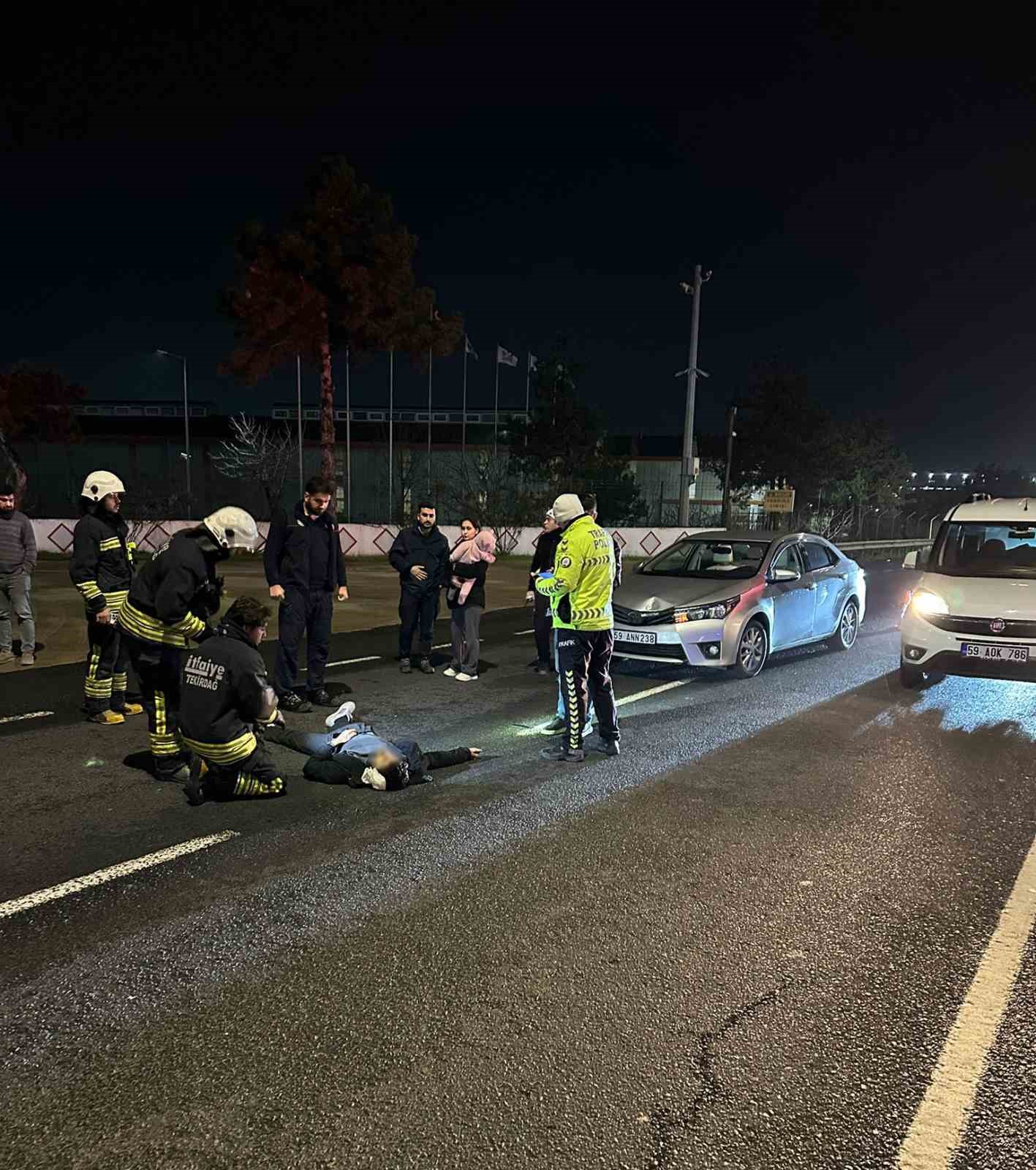 Otomobilin önüne atlayan genç yaralandı
