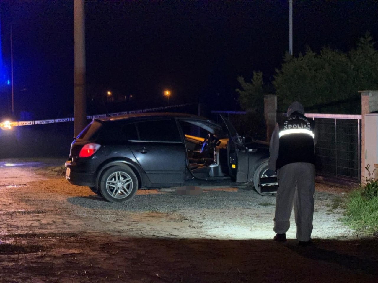 Otomobilinde silahlı saldırıya uğradı, hayatını kaybetti
