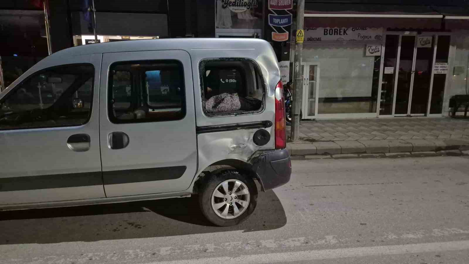 Otomobille çarpışan motosikletin sürücüsü ağır yaralandı
