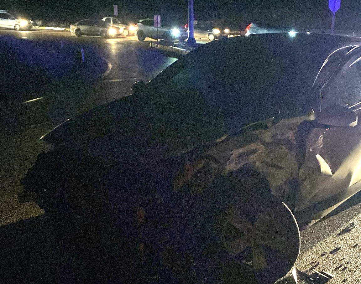 Otomobiller kavşakta çarpıştı: 4 yaralı
